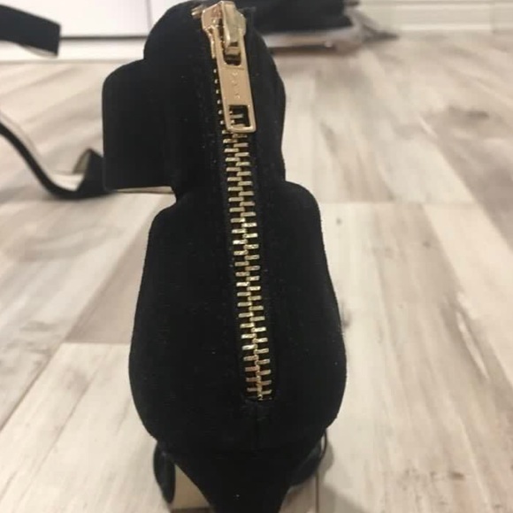 ShoeMint heels - Picture 3 of 3